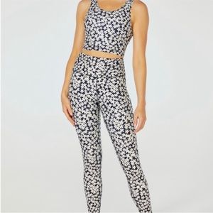 NWT Ellie Workout Ditsy Daisy Yoga Workout Legging Set XS